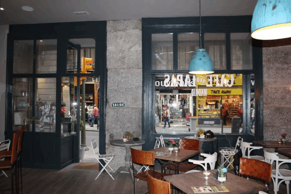 42da24_40edfe4287874bc7a2088a5703f52482_mv2