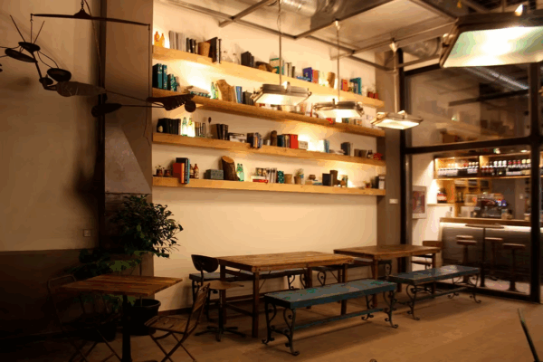 42da24_dc603b224d4a4cfaa114baec6e7ef3af_mv2