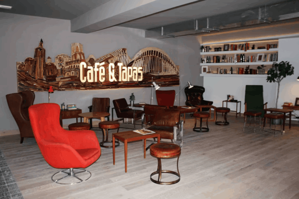 66f70f_519d6efa22474cdf9554403309c06b3bmv2